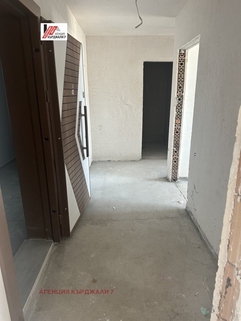 На продаж  2 спальні Кърджали , Възрожденци , 85 кв.м | 79138580 - зображення [2]