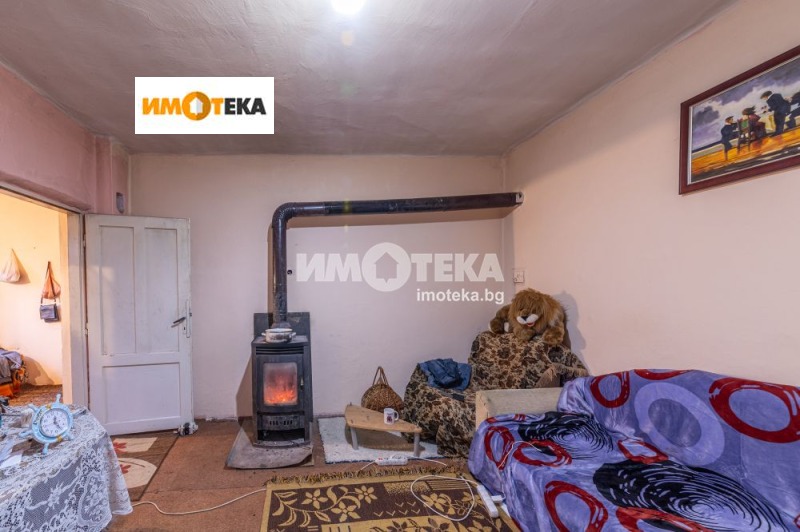 Продава КЪЩА, с. Приселци, област Варна, снимка 16 - Къщи - 48024851