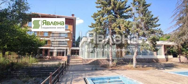 Продава ХОТЕЛ, с. Старозагорски бани, област Стара Загора