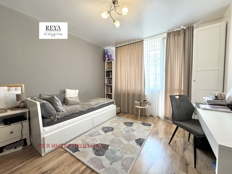 Продава  4-стаен град София , Изток , 200 кв.м | 79087365 - изображение [5]