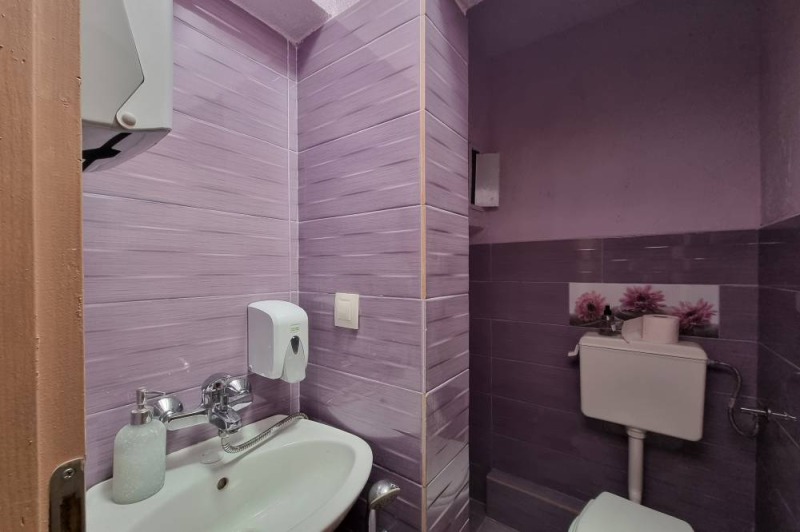 In vendita  Ufficio Sofia , Hipodruma , 192 mq | 59464074