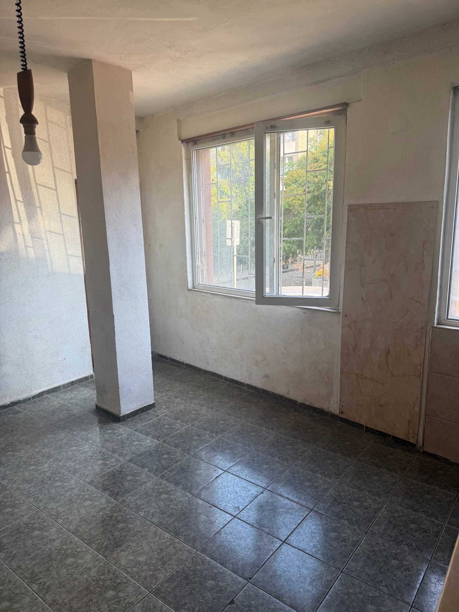 Продава 2-СТАЕН, гр. София, Център, снимка 2 - Апартаменти - 55658606
