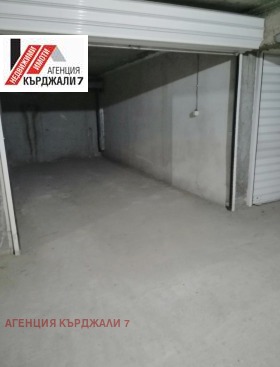 ГАРАЖ, ПАРКОМЯСТО, 18 m2