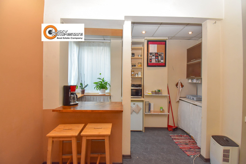 Продава  1-стаен град София , Оборище , 36 кв.м | 50372086