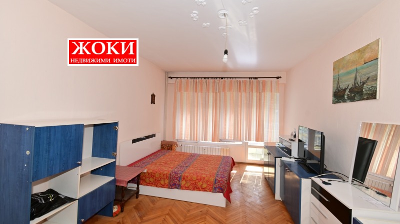 Zu verkaufen  1 Schlafzimmer Pernik , Iztok , 66 qm | 59756100