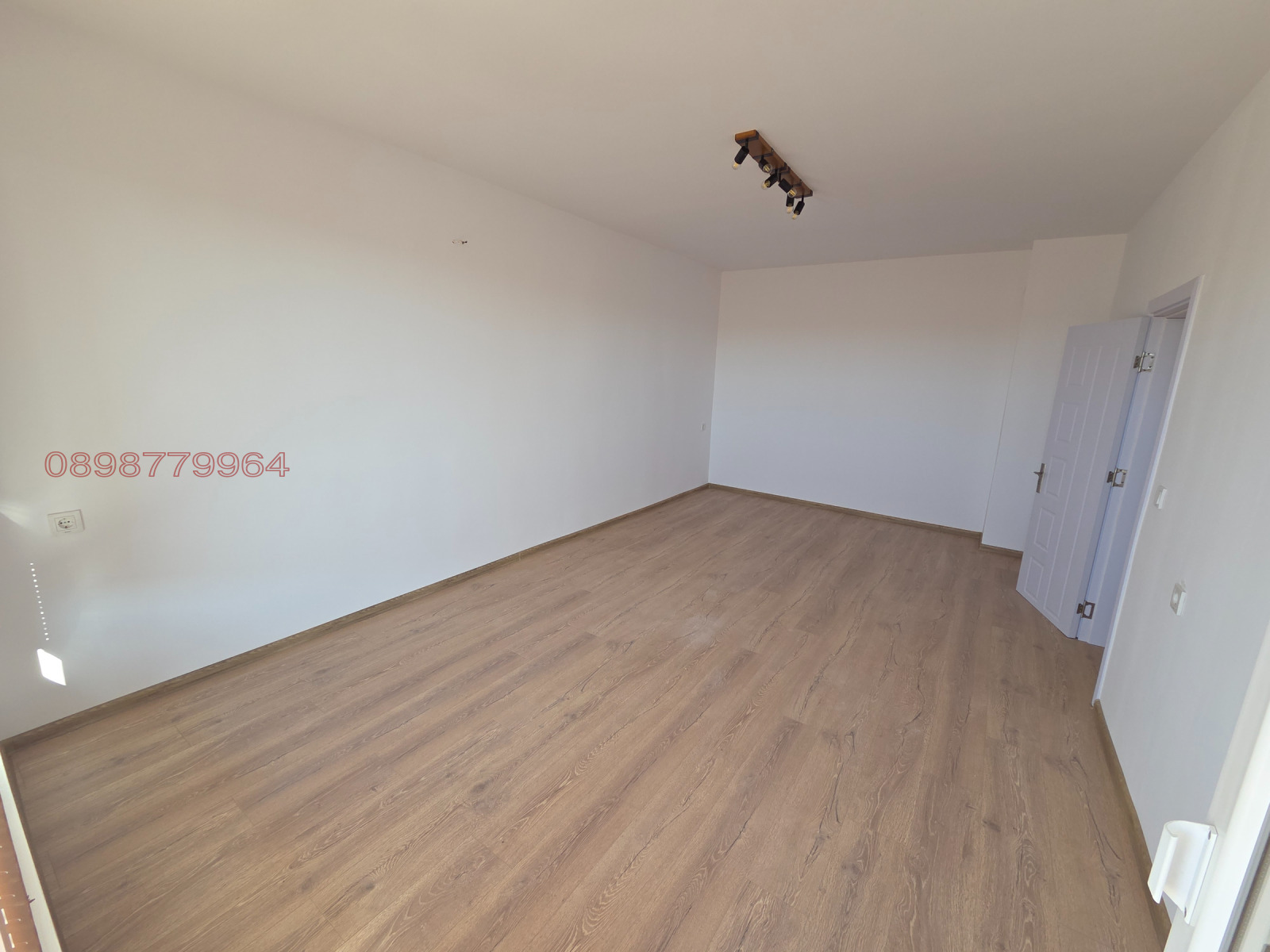 Продава 2-СТАЕН, гр. Разград, Орел, снимка 2 - Апартаменти - 56334650