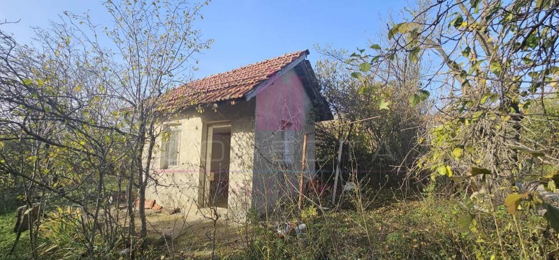 Продава ВИЛА в град Русе, в.з. Левента - 20 кв.м / 16 872.63 € » 33 000 лв., КОРЕКТА ЕСТЕЙТ