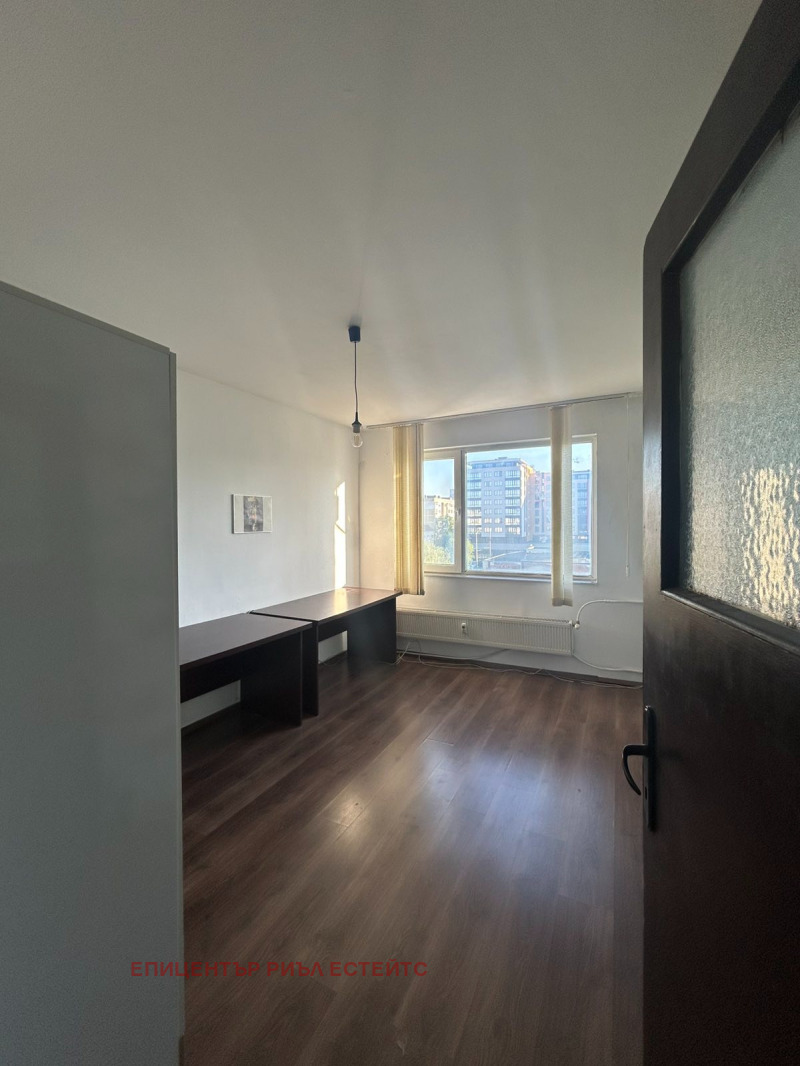 Na sprzedaż  2 sypialnie Sofia , Ljulin 3 , 100 mkw | 22428546 - obraz [10]