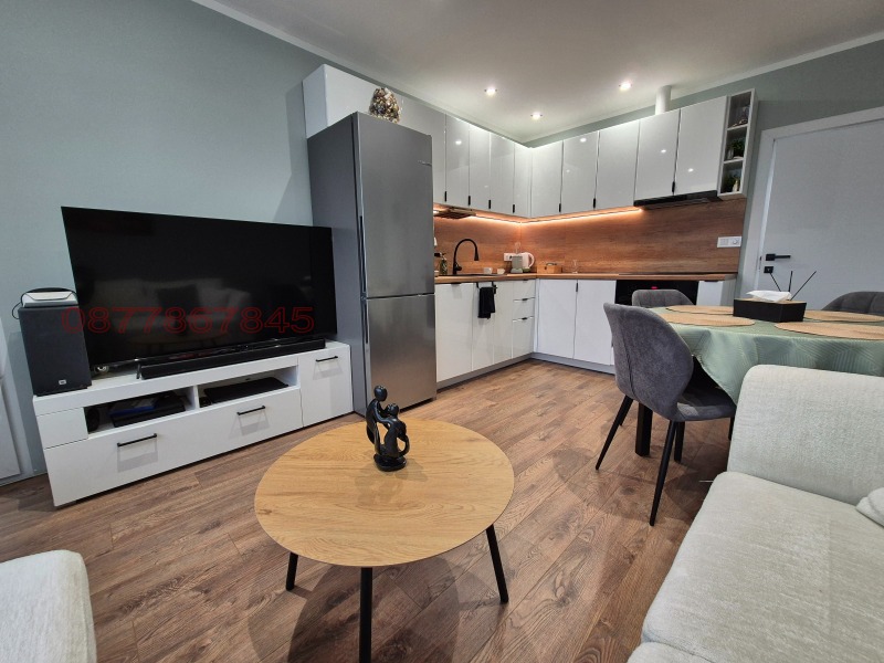 Продава  3-стаен град София , Фондови жилища , 71 кв.м | 88512413 - изображение [2]