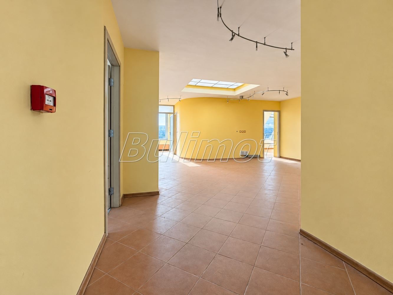 Продава ОФИС, гр. Варна, Гръцка махала, снимка 3 - Офиси - 56561191