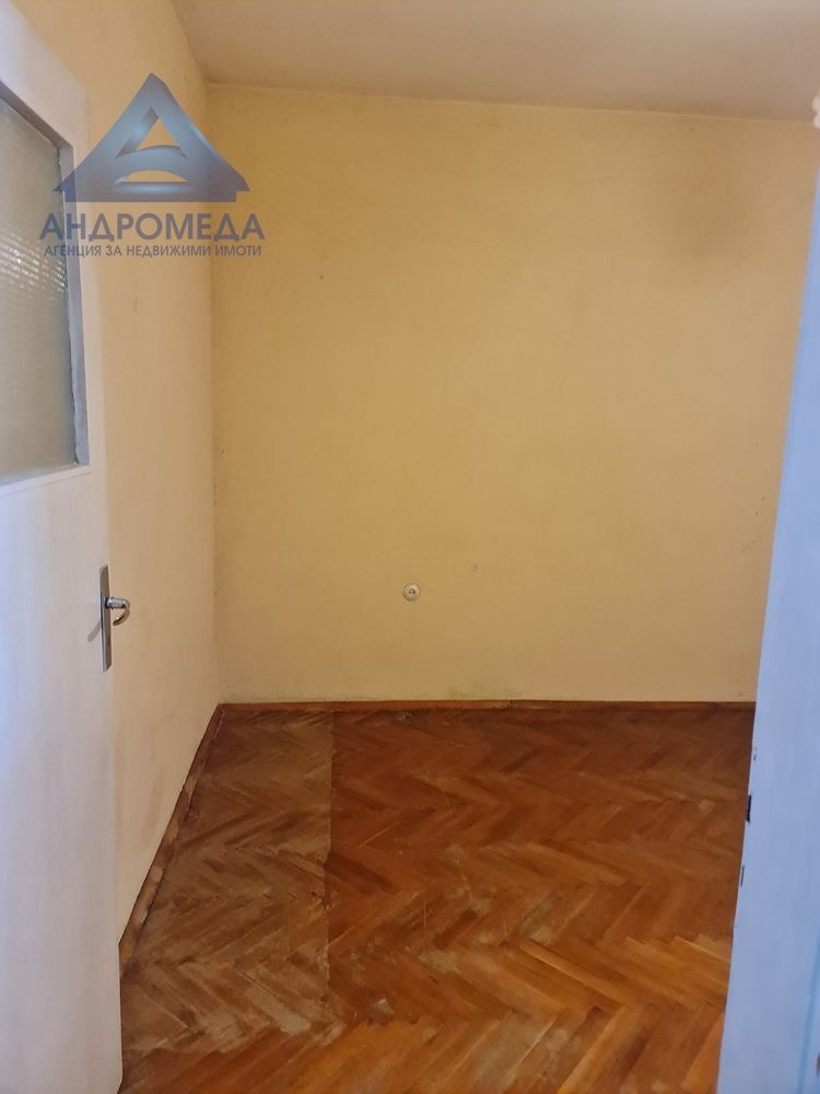 Продава 3-СТАЕН, гр. Плевен, Идеален център, снимка 3 - Aпартаменти - 49461917