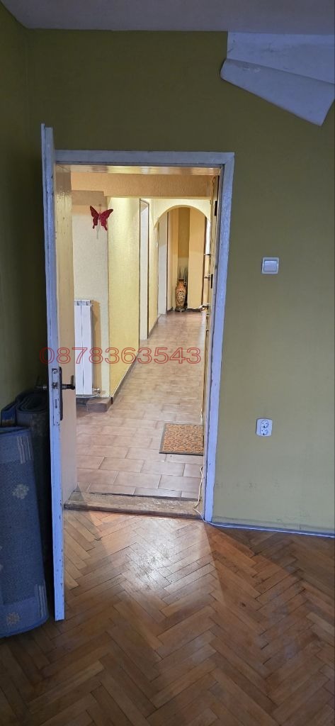 Продава МНОГОСТАЕН, гр. Монтана, Широк център, снимка 2 - Апартаменти - 52780680