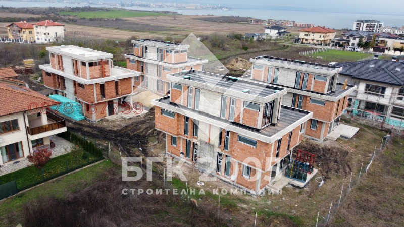 Продава КЪЩА, гр. Бургас, Крайморие