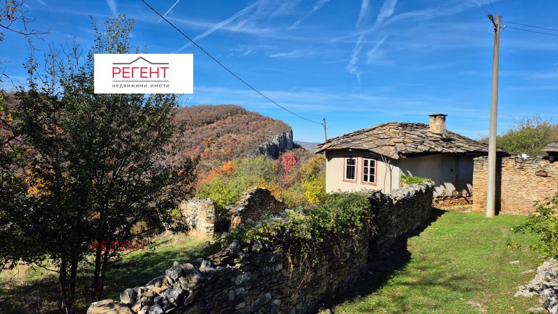 Продава КЪЩА, с. Иглика, област Габрово, снимка 2 - Къщи - 52314124