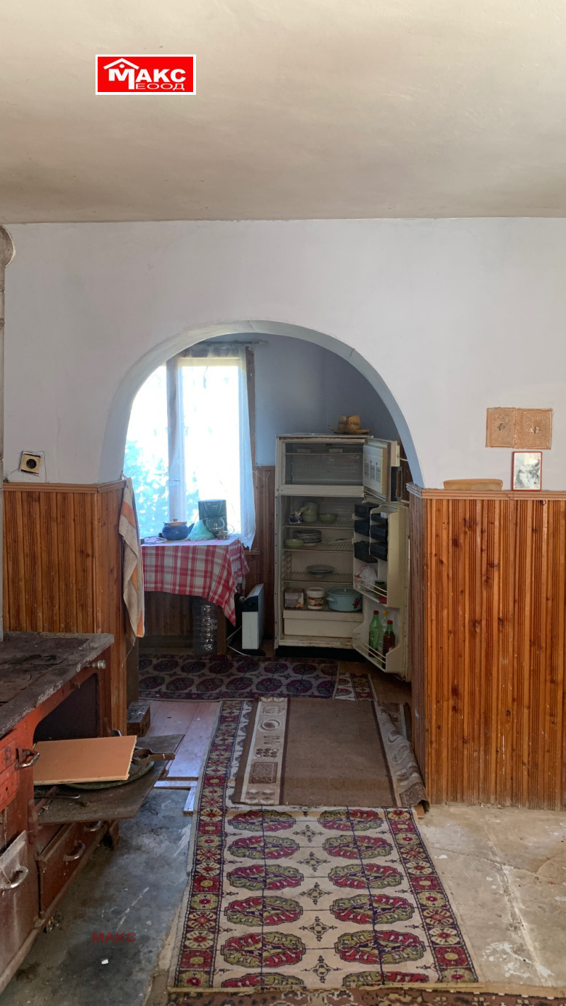 Продава КЪЩА, с. Долна Секирна, област Перник, снимка 3 - Къщи - 52376701