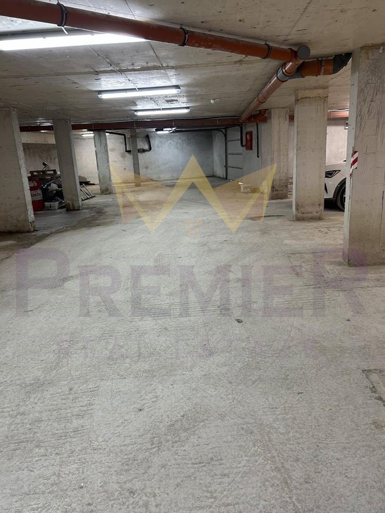 Продава ГАРАЖ, ПАРКОМЯСТО, гр. Варна, Бриз, снимка 2 - Гаражи и паркоместа - 54027536