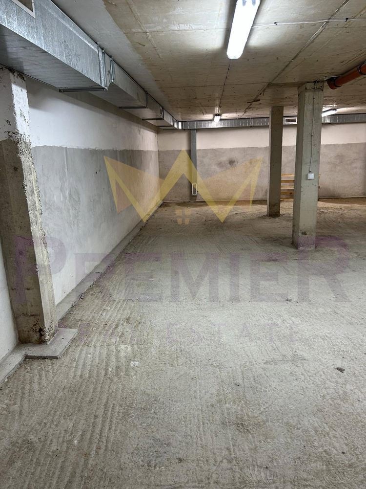 Продава ГАРАЖ, ПАРКОМЯСТО, гр. Варна, Бриз, снимка 4 - Гаражи и паркоместа - 54027536