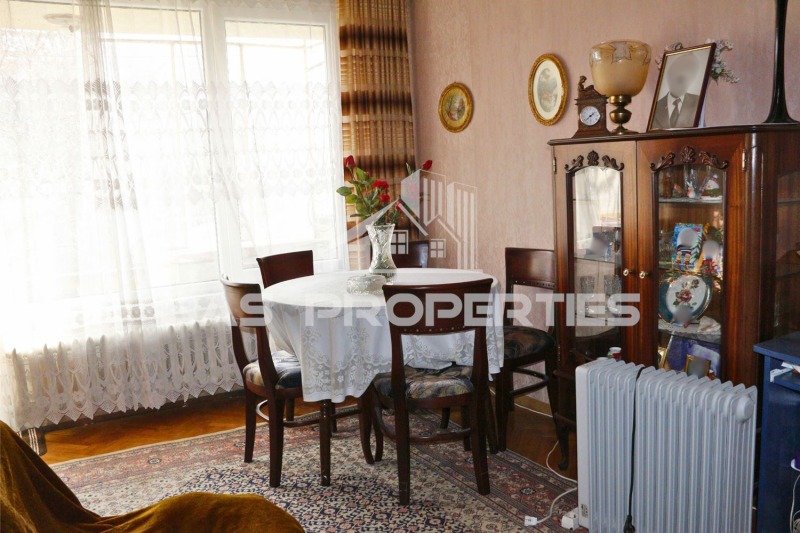 Продава 4-СТАЕН, гр. София, Гоце Делчев