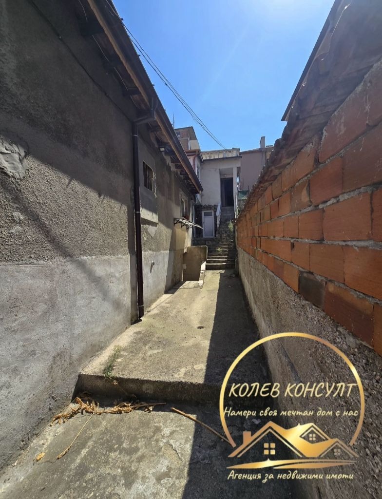 Продава КЪЩА, гр. Хасково, Червена стена, снимка 9 - Къщи - 55837559