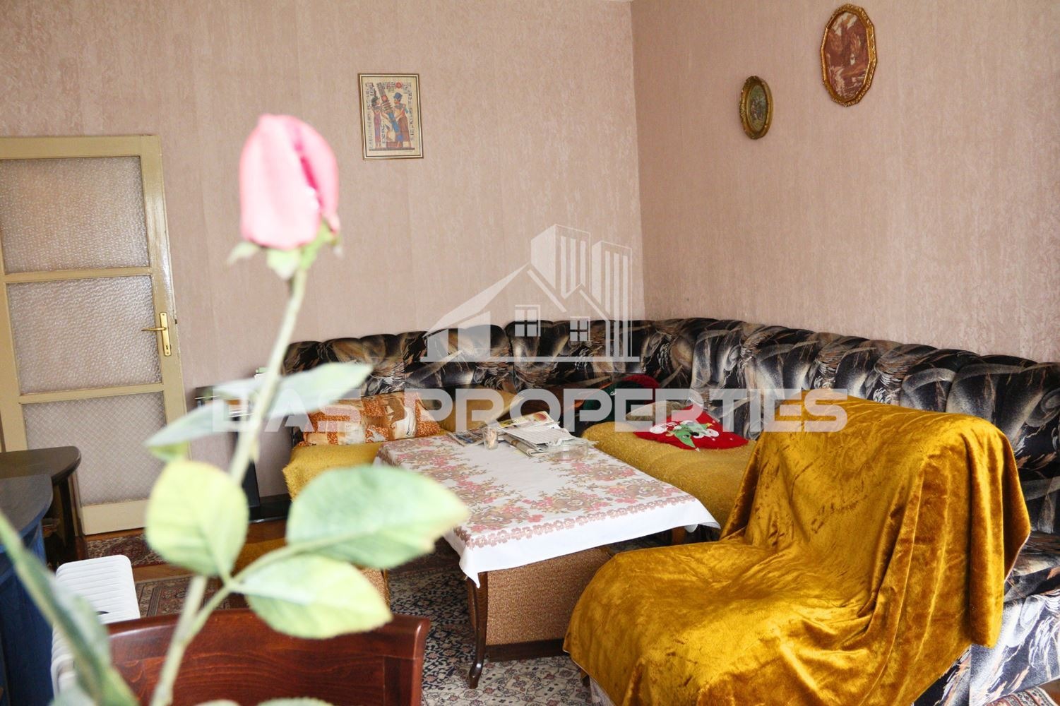 Продава 4-СТАЕН, гр. София, Гоце Делчев, снимка 2 - Апартаменти - 52576337