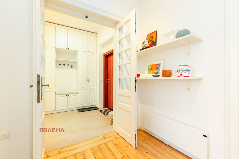 Продава 4-СТАЕН, гр. София, Лагера, снимка 3 - Апартаменти - 53519434