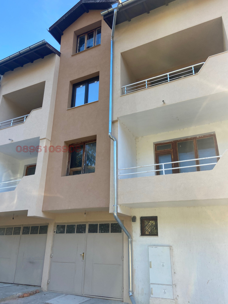 Продава ЕТАЖ ОТ КЪЩА, гр. Враца, Център, снимка 3 - Етаж от къща - 52782917