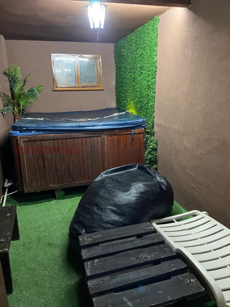 Продава ЕТАЖ ОТ КЪЩА, гр. Враца, Център, снимка 16 - Етаж от къща - 52782917