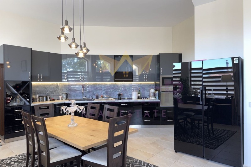 In vendita  Casa regione Dobrič , Balchik , 239 mq | 69479613