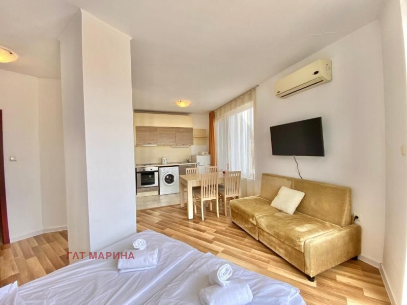 À venda  Estúdio região Burgas , k.k. Slantchev briag , 55 m² | 75790703