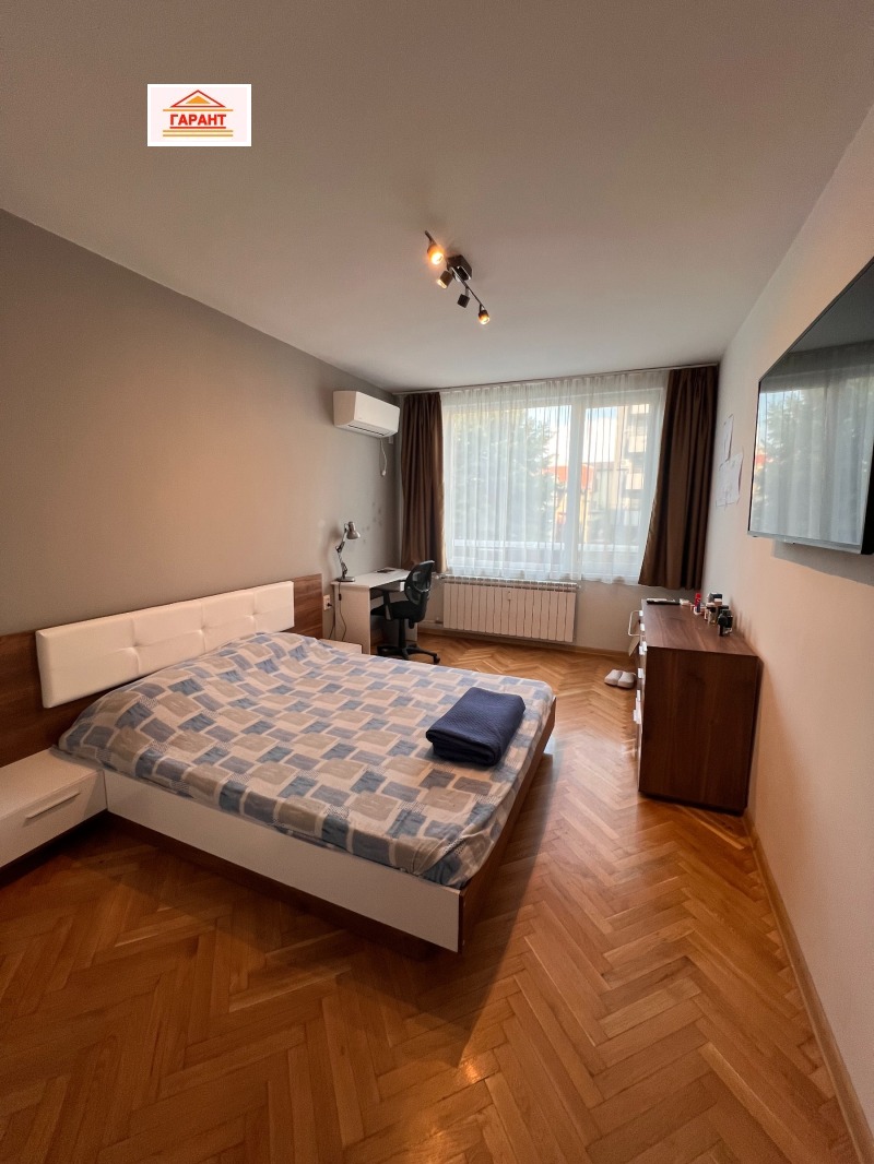 Продава 3-СТАЕН, гр. Плевен, Широк център, снимка 2 - Апартаменти - 52802443