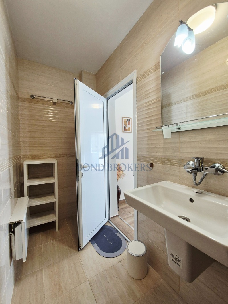 Продава КЪЩА, гр. Бургас, Сарафово, снимка 8 - Къщи - 52279504