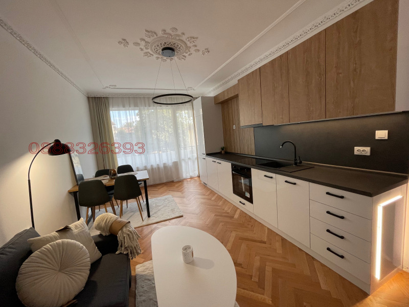 Продава  3-стаен град Русе , Здравец , 75 кв.м | 69172344