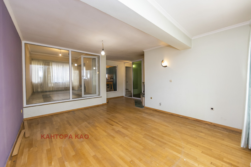 Продава 3-СТАЕН, гр. София, Карпузица, снимка 2 - Апартаменти - 52465248