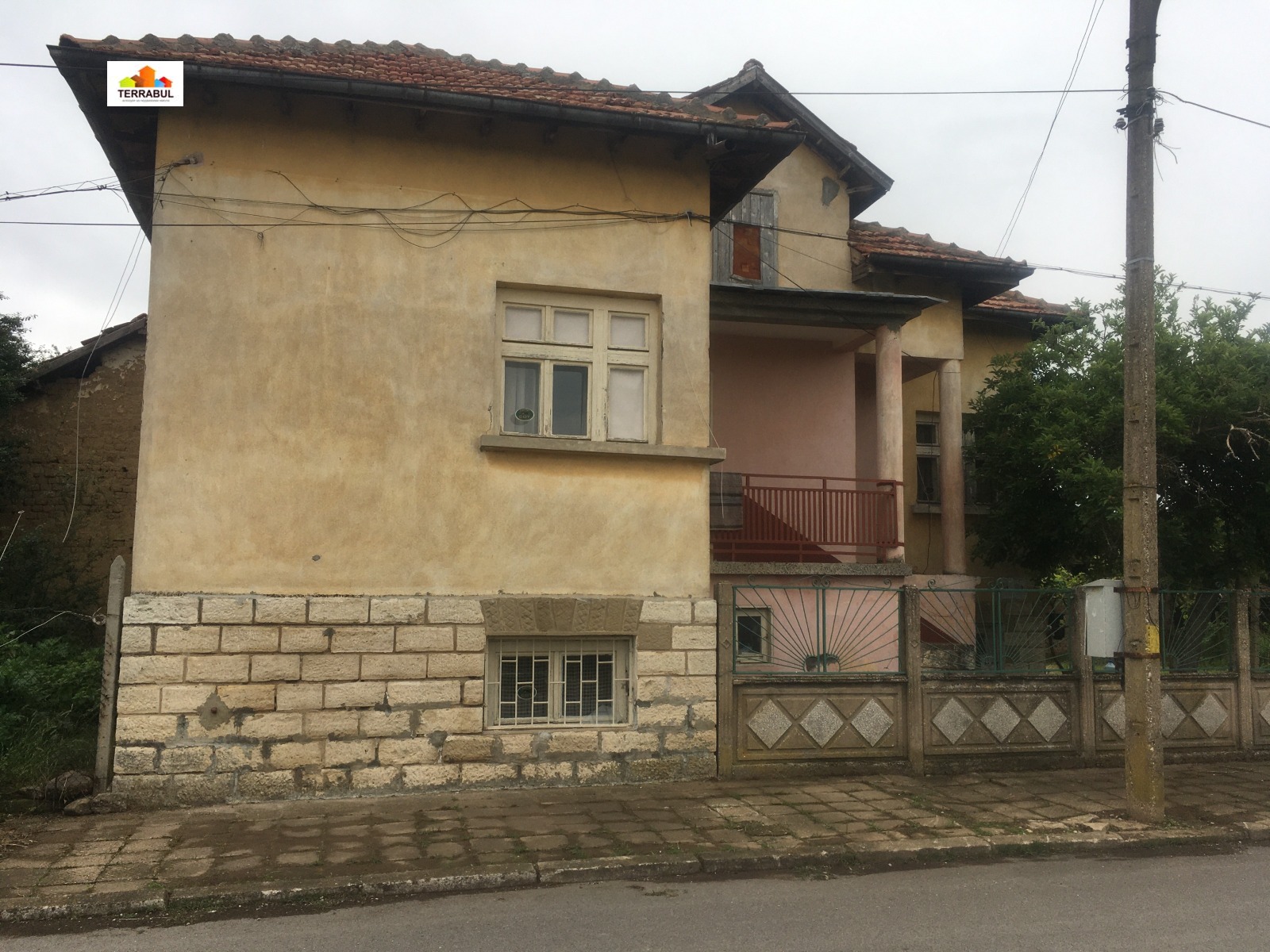 Продава КЪЩА, гр. Криводол, област Враца, снимка 2 - Къщи - 45763590