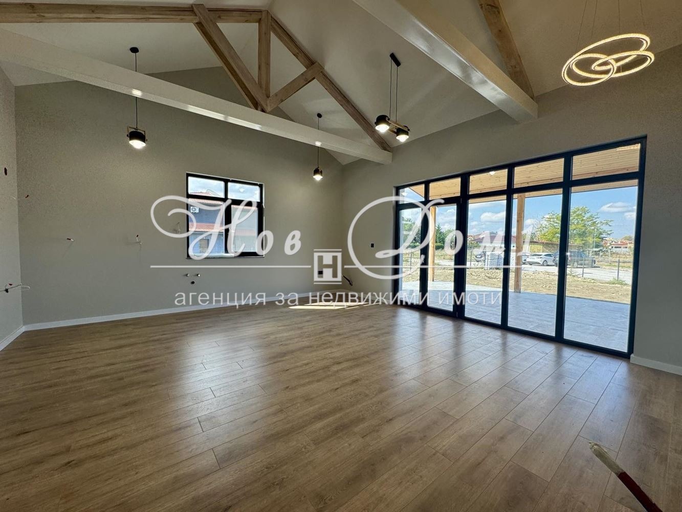 Продава КЪЩА, с. Радиново, област Пловдив