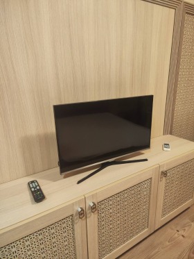 Studio k.k. Zlatni pjasazi, Warna 13