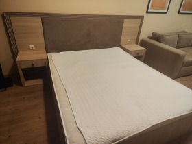 Studio k.k. Zlatni pjasazi, Warna 9