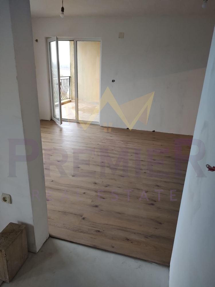 Продава 3-СТАЕН, с. Стражица, област Добрич, снимка 2 - Апартаменти - 55360349