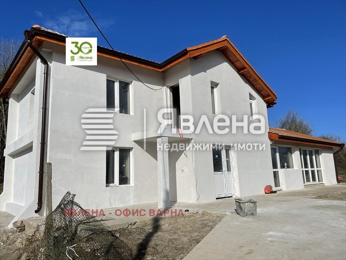 Продава КЪЩА, с. Изгрев, област Варна, снимка 2 - Къщи - 55580530