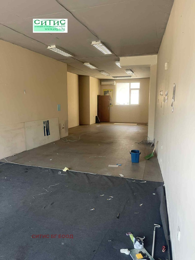 In vendita  Negozio Sofia , Tsentar , 120 mq | 41212640