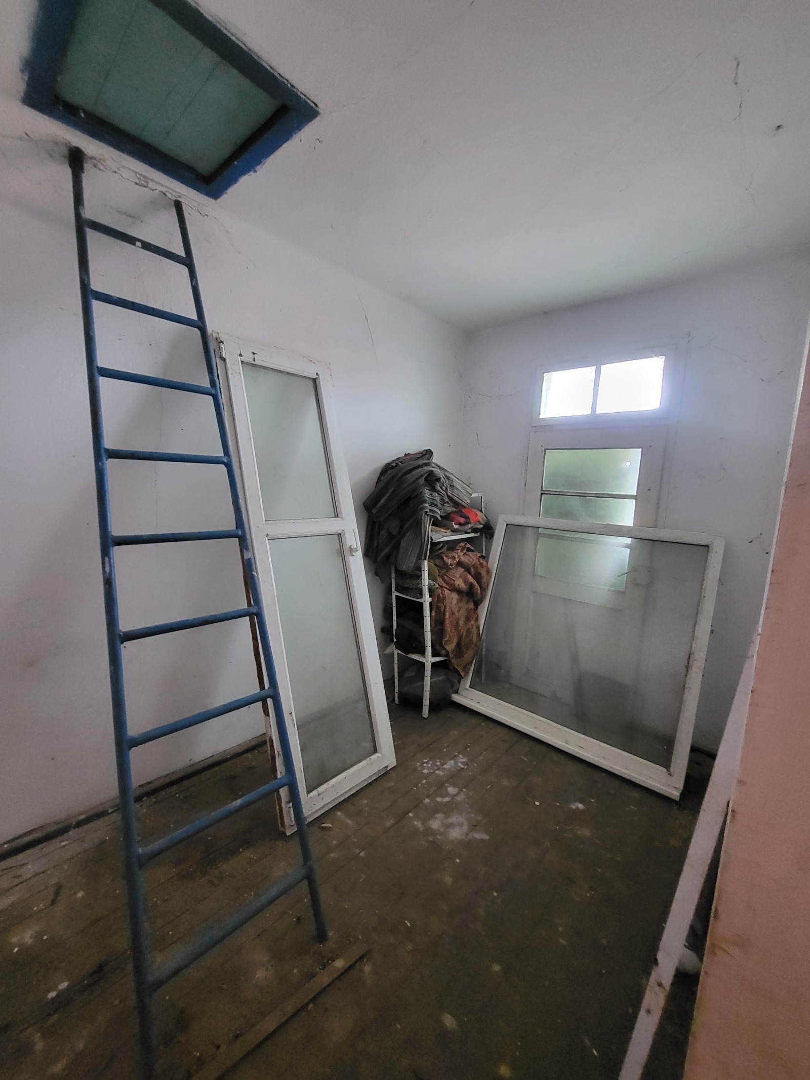Продава КЪЩА, с. Телиш, област Плевен, снимка 13 - Къщи - 54375944