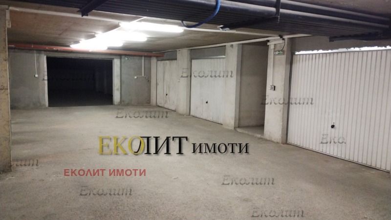 Продава  Гараж, паркомясто, град София, Център • 35 000 EUR • ID 15145363 — holmes.bg - [1] 