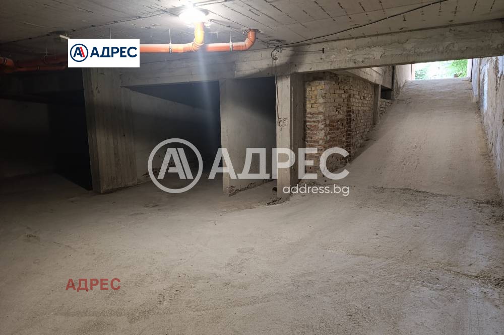 Продава ГАРАЖ, ПАРКОМЯСТО, гр. Варна, Център, снимка 8 - Гаражи и паркоместа - 56197787