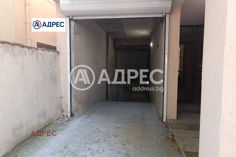 Продава ГАРАЖ, ПАРКОМЯСТО, гр. Варна, Център, снимка 4 - Гаражи и паркоместа - 56197787