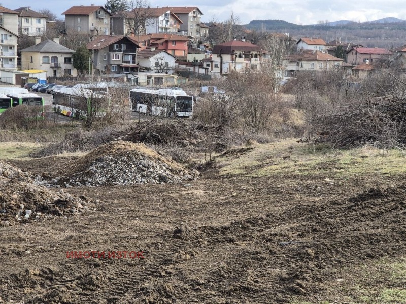 Продава ПАРЦЕЛ в град Перник, Тева - 1301 кв.м / 39 030 € » 76 336.04 лв., ИМОТИ ИЗТОК