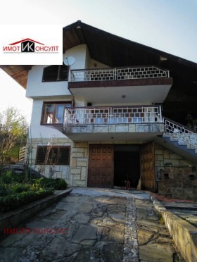 Huis Drenta, regio Veliko Tarnovo 2