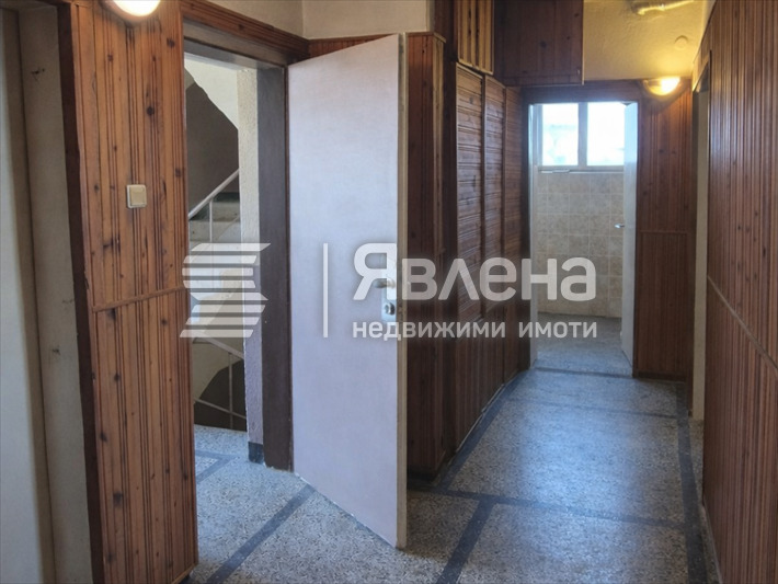 Продава ЕТАЖ ОТ КЪЩА, гр. Пловдив, Коматево, снимка 8 - Етаж от къща - 55327922