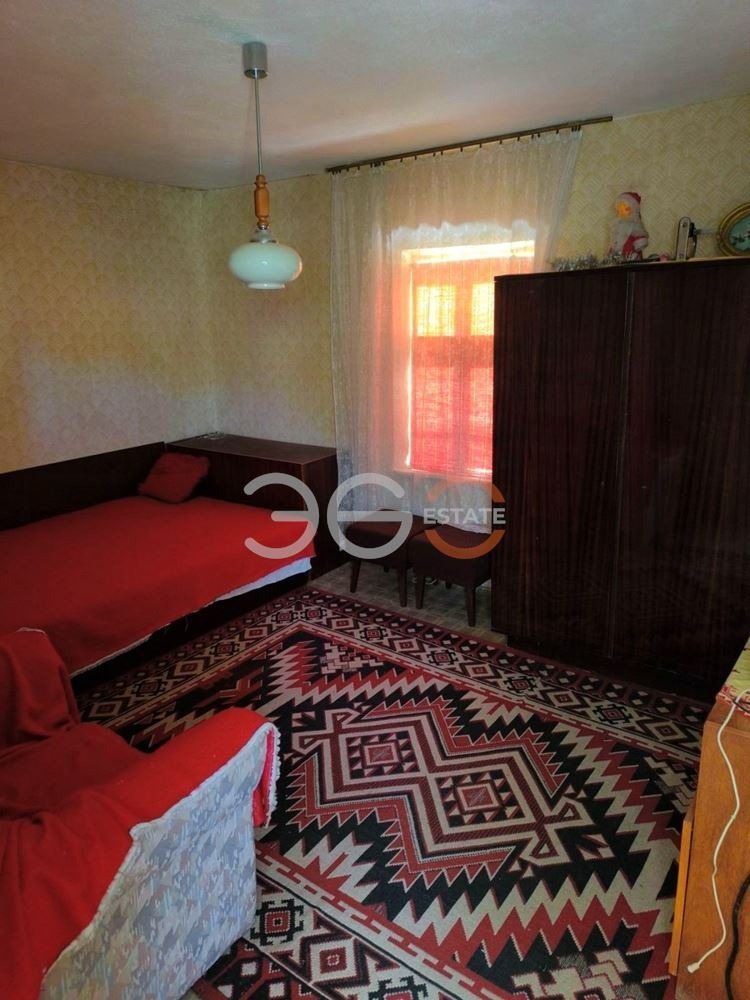 Продава КЪЩА, с. Ягнило, област Варна, снимка 11 - Къщи - 54760943
