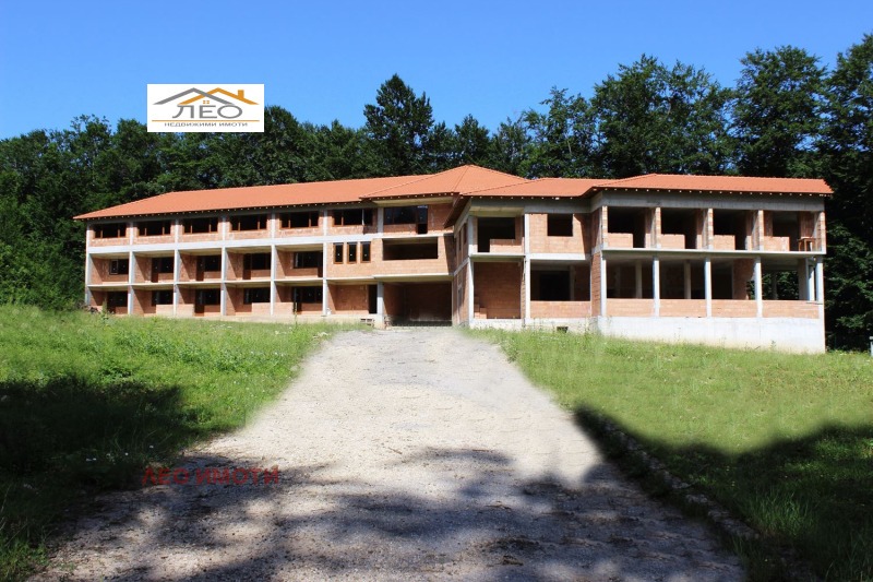 Продава ХОТЕЛ в област Габрово, гр. Севлиево - 1674 кв.м / 240 000 € » 469 399.20 лв., ЛЕО ИМОТИ
