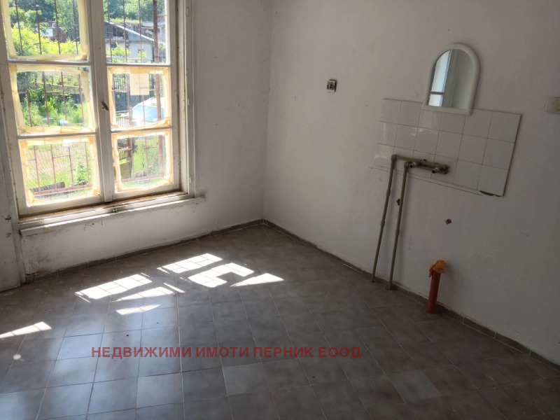Продава  Къща област Перник , с. Бабица , 142 кв.м | 97532900 - изображение [15]